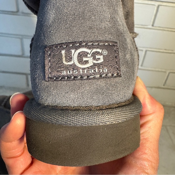 UGG Women's Bailey Bow Winter Boot Size 8 UGG S/N 1007308 - Picture 9 of 11